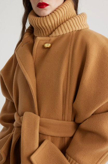 Oversized coat in wool and cashmere blend